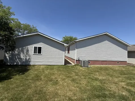 923 Apple Lane Manteno IL 60950
