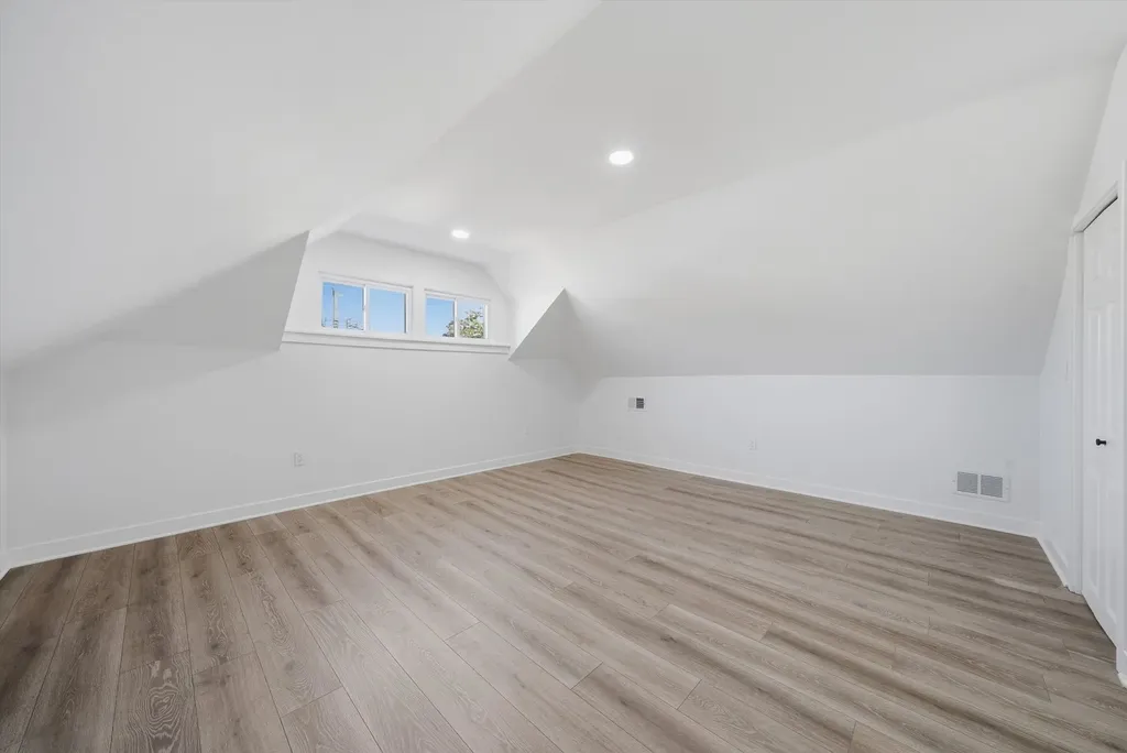 8219 South Throop Street Chicago IL 60620