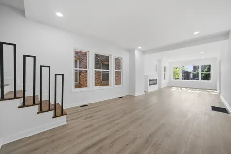 8219 South Throop Street Chicago IL 60620