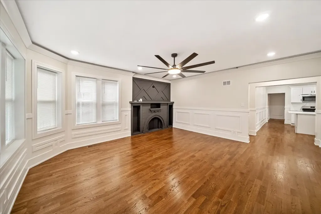 8525 South Hermitage Avenue Chicago IL 60620