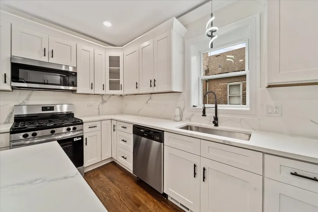 8525 South Hermitage Avenue Chicago IL 60620