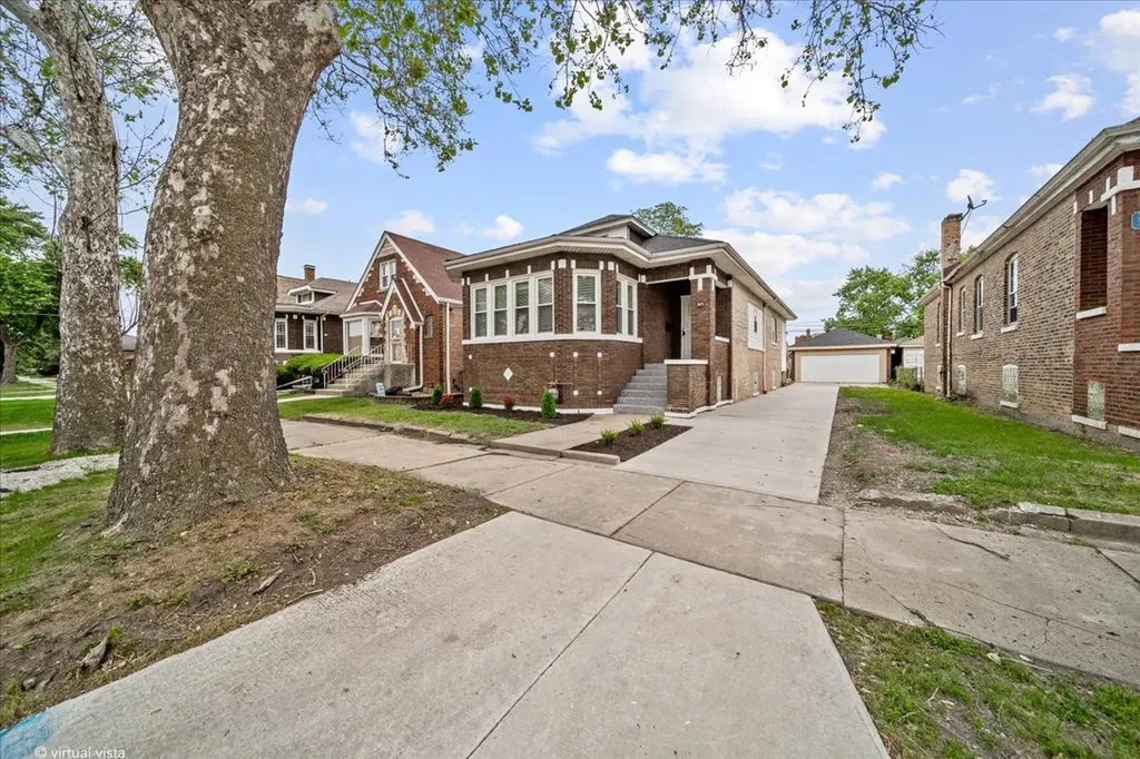 8525 South Hermitage Avenue Chicago IL 60620