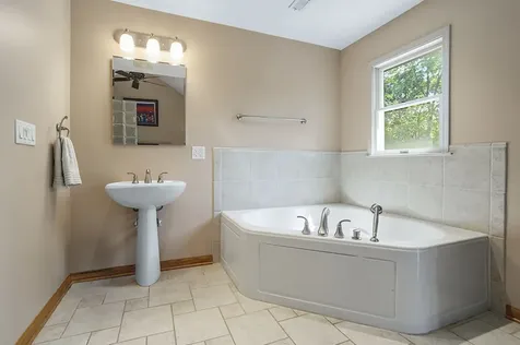 912 Valencia Drive Shorewood IL 60404