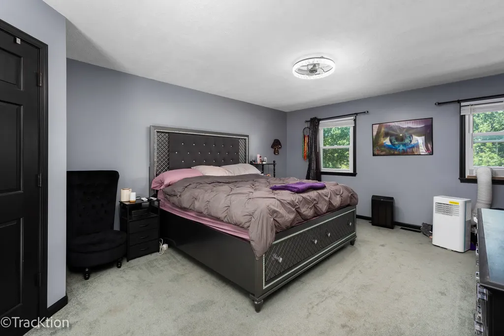 360 Lakeview Drive Aurora IL 60506