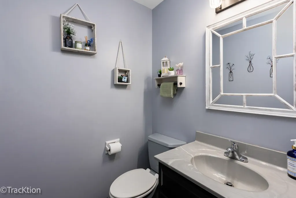 360 Lakeview Drive Aurora IL 60506
