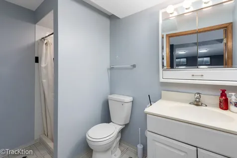 360 Lakeview Drive Aurora IL 60506