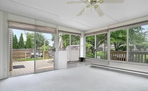 360 Lakeview Drive Aurora IL 60506