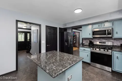 360 Lakeview Drive Aurora IL 60506