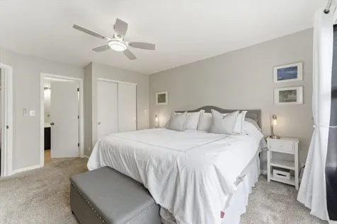 576 South Rosehall Lane Round Lake IL 60073