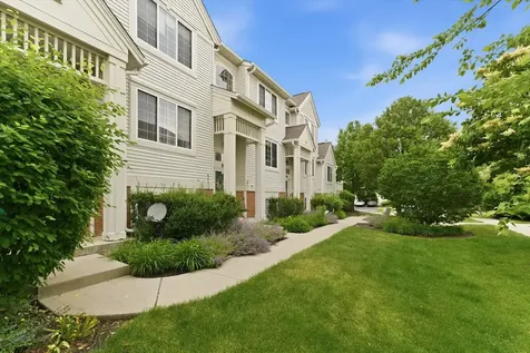 576 South Rosehall Lane Round Lake IL 60073