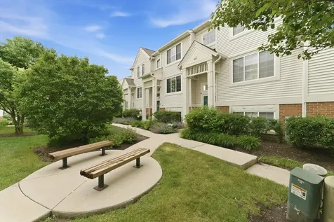 576 South Rosehall Lane Round Lake IL 60073