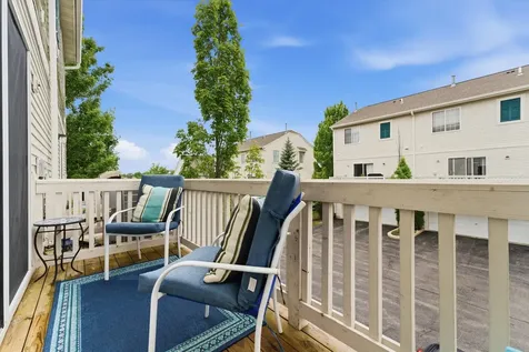 576 South Rosehall Lane Round Lake IL 60073
