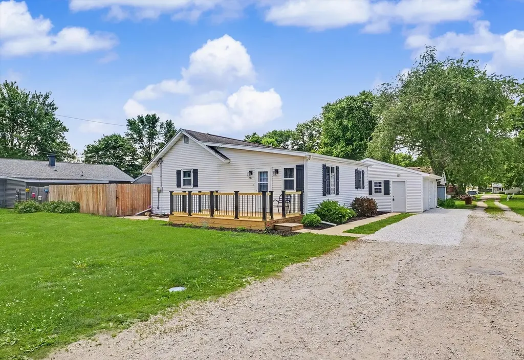 305 South 1st Street Tolono IL 61880