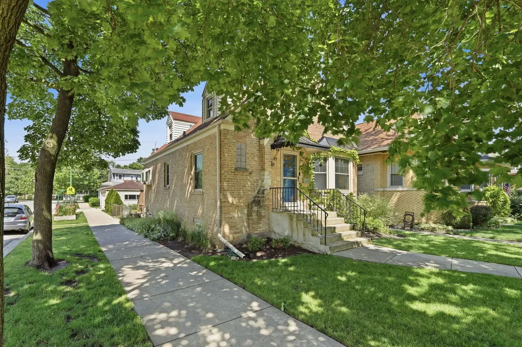 6700 North Odell Avenue Chicago IL 60631