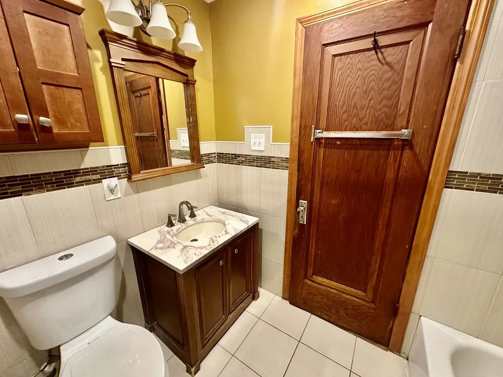 6733 South Maplewood Avenue Chicago IL 60629