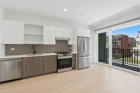 948 West Sunnyside Avenue Chicago IL 60640