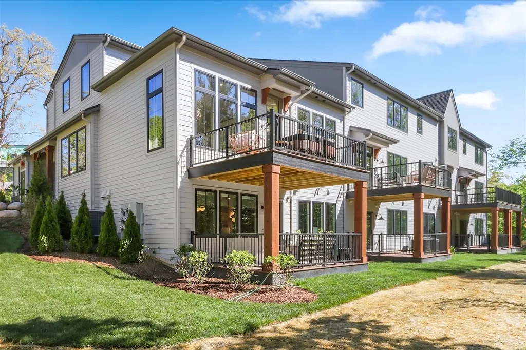 2068 Iron Ridge Lane Naperville IL 60563