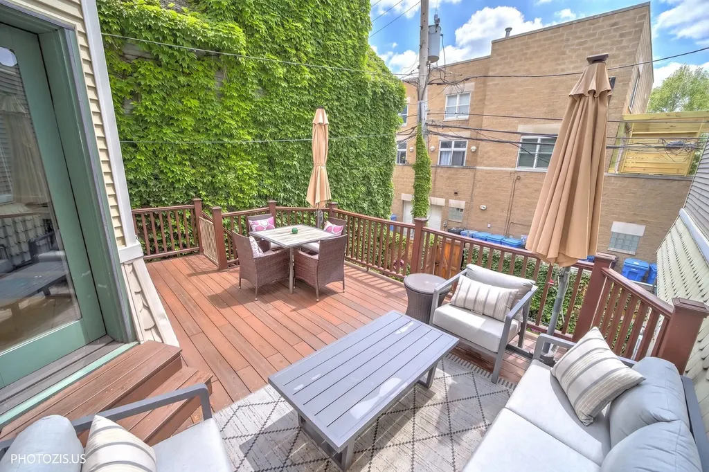 3320 North Racine Avenue Chicago IL 60657