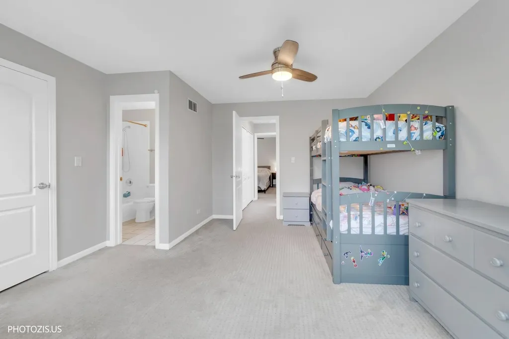 3320 North Racine Avenue Chicago IL 60657