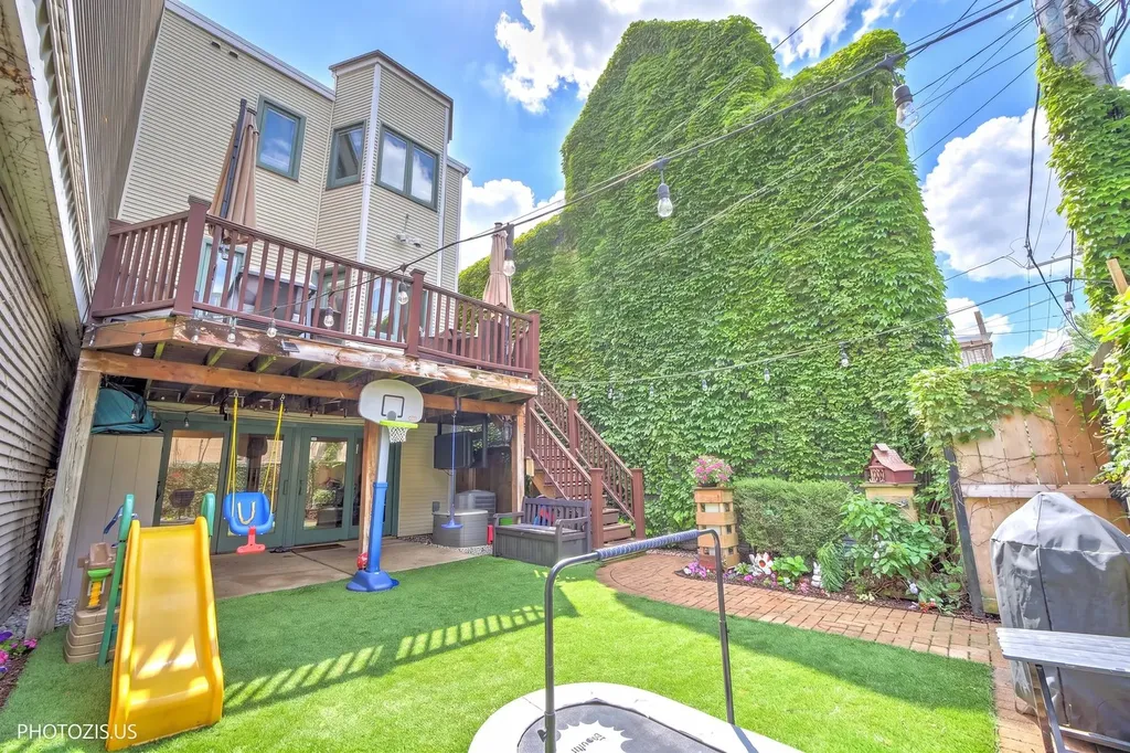 3320 North Racine Avenue Chicago IL 60657