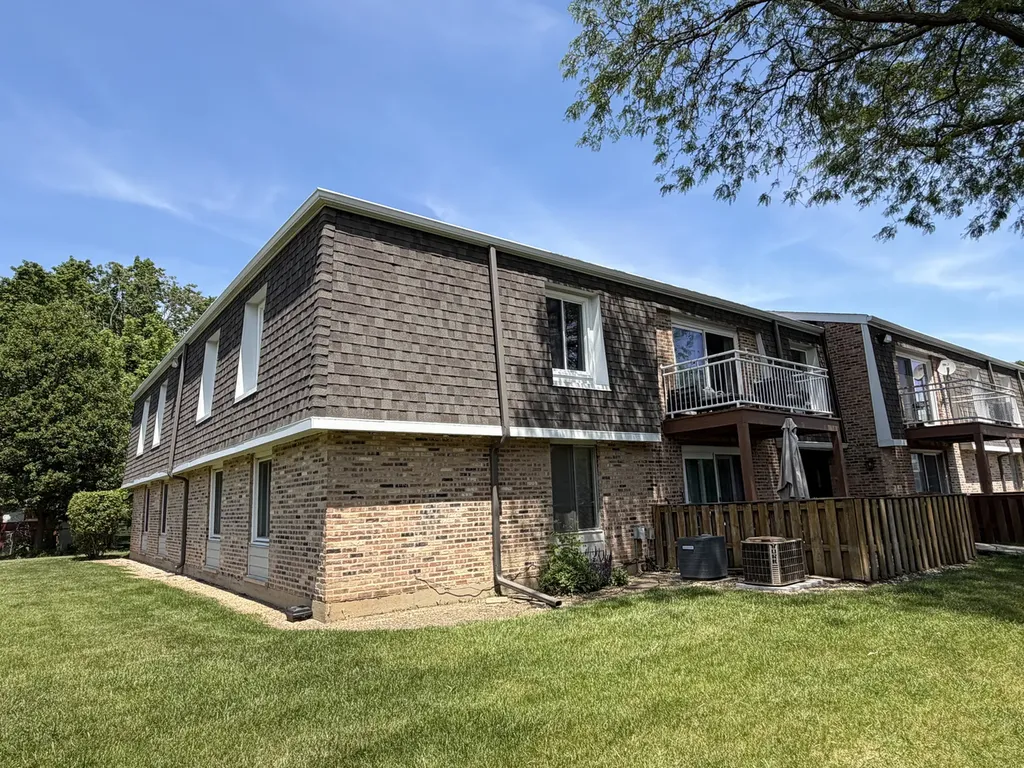 4424 Euclid Avenue Rolling Meadows IL 60008