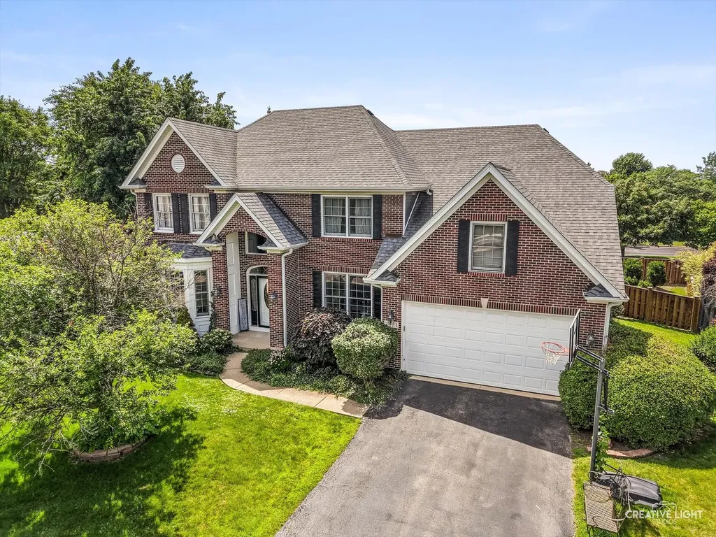 2471 Warwick Court Aurora IL 60503