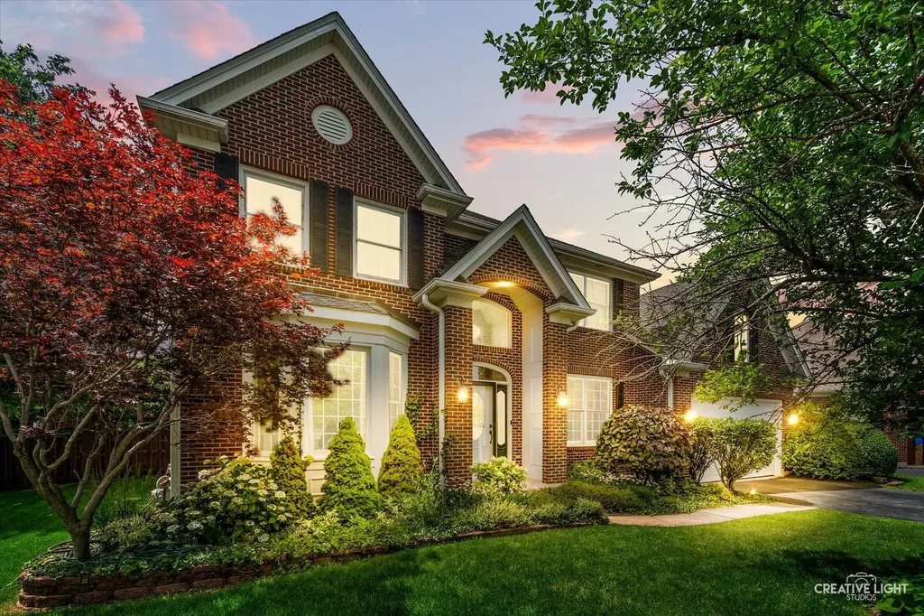 2471 Warwick Court Aurora IL 60503