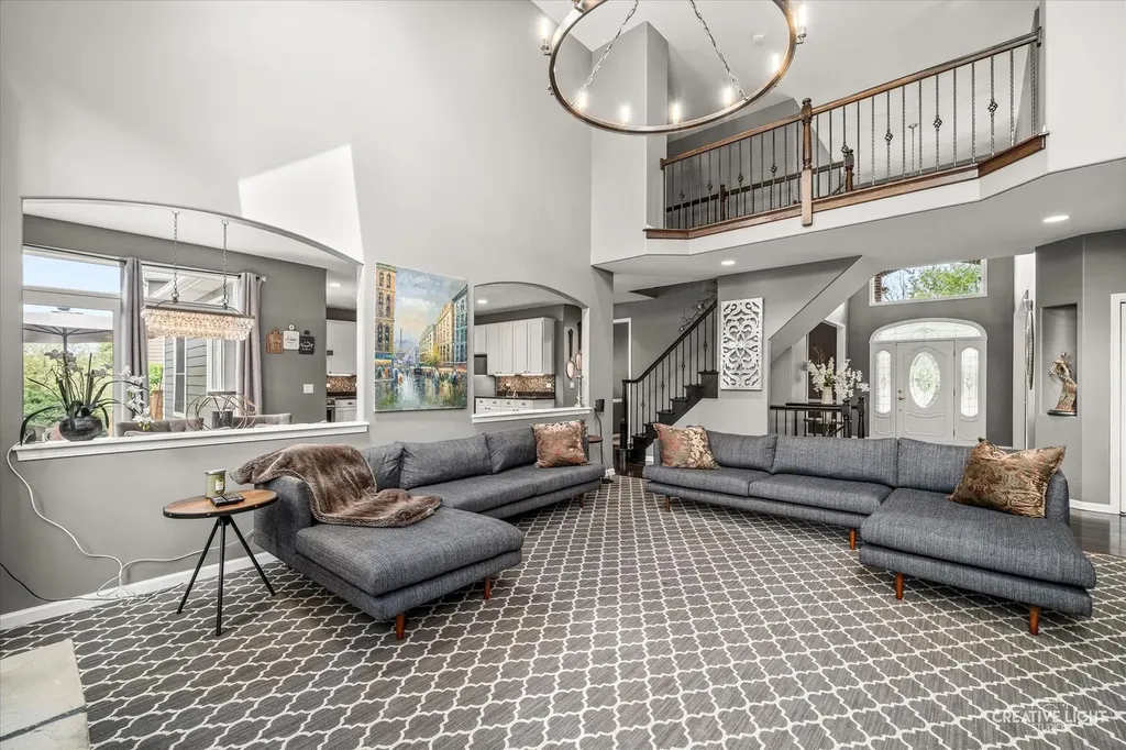 2471 Warwick Court Aurora IL 60503