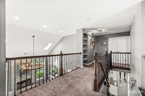 2471 Warwick Court Aurora IL 60503
