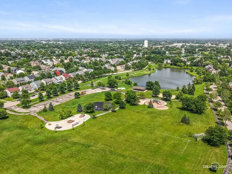 2471 Warwick Court Aurora IL 60503