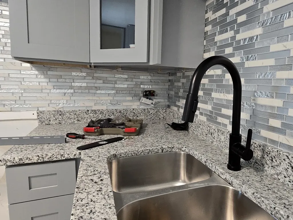 7147 South Green Street Chicago IL 60621