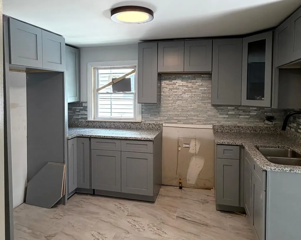 7147 South Green Street Chicago IL 60621