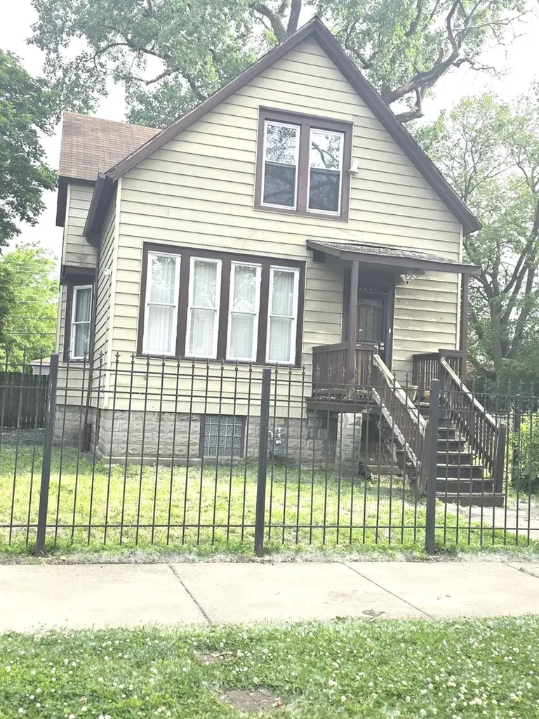 101 West 110th Place Chicago IL 60628