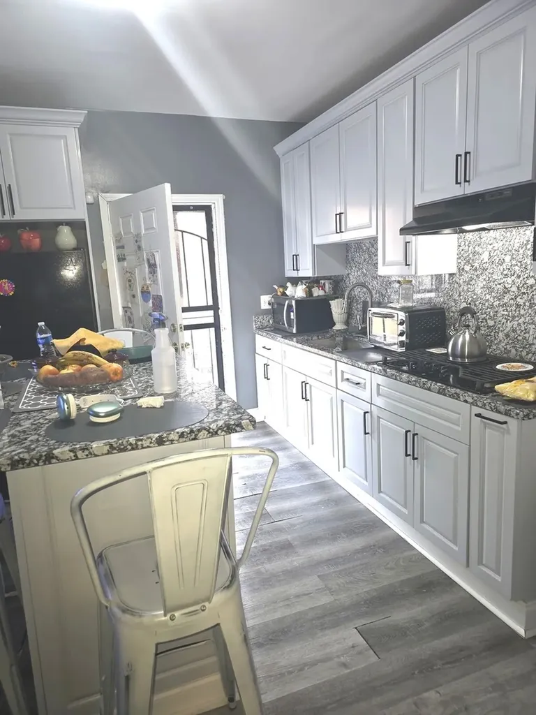 101 West 110th Place Chicago IL 60628