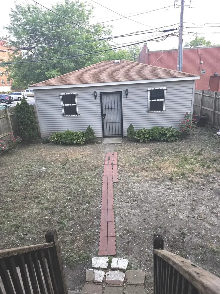 101 West 110th Place Chicago IL 60628