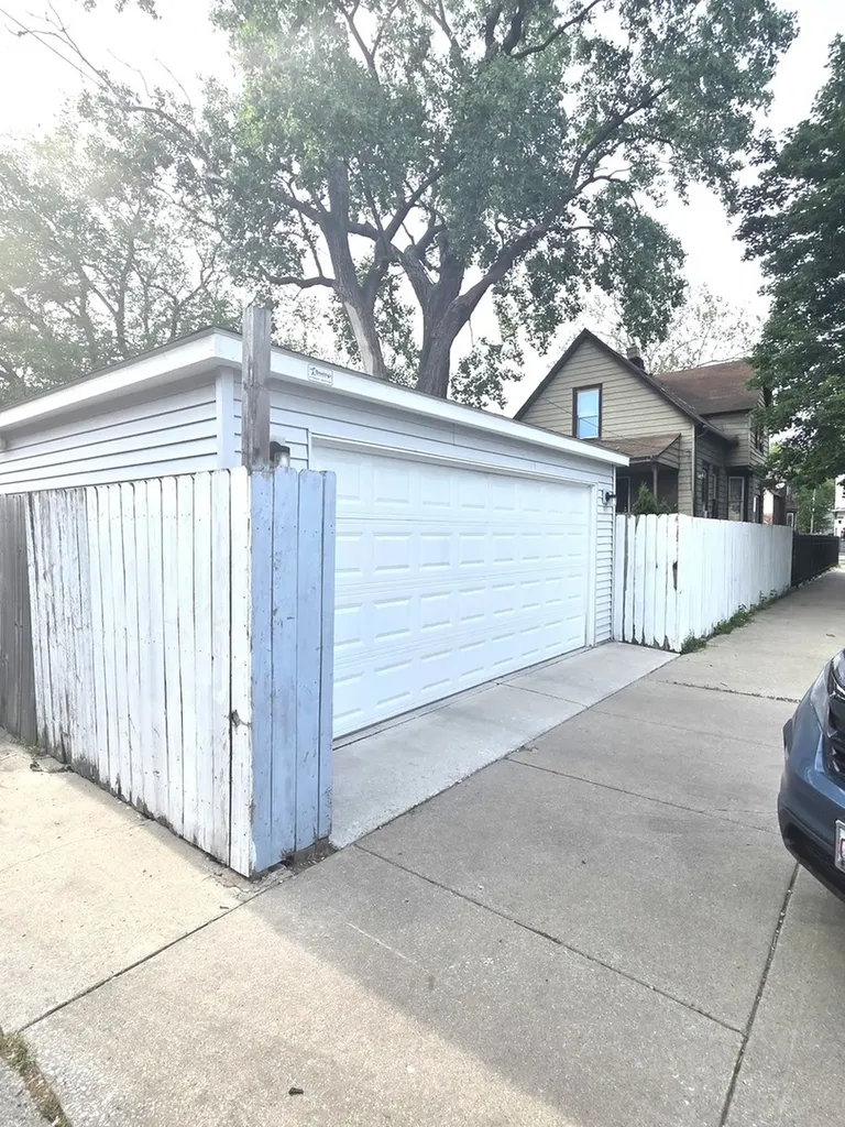 101 West 110th Place Chicago IL 60628