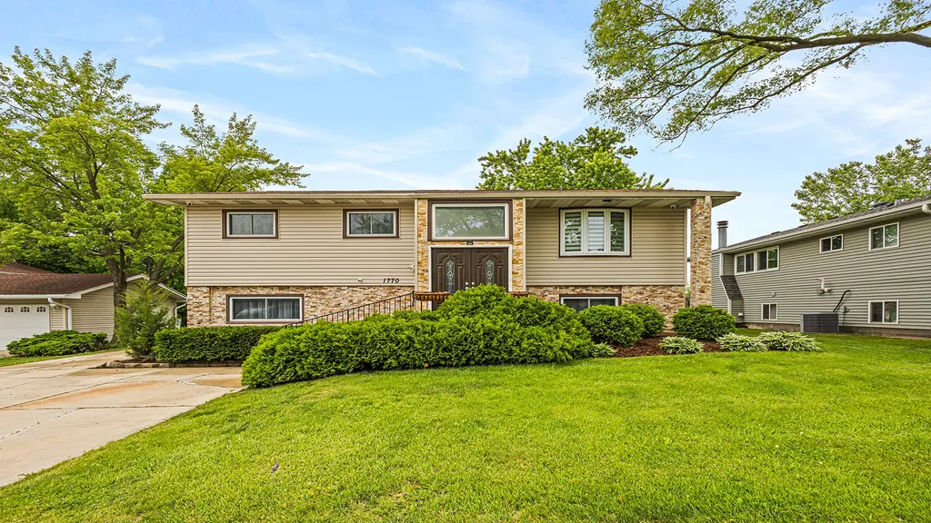 1770 North Newport Road Hoffman Estates IL 60169