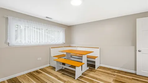1770 North Newport Road Hoffman Estates IL 60169