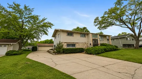 1770 North Newport Road Hoffman Estates IL 60169