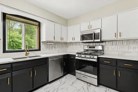 2837 East 223rd Street Sauk Village IL 60411