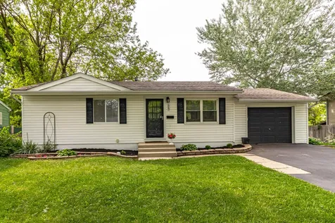 689 Laurel Avenue Wauconda IL 60084