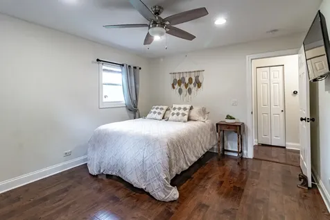 689 Laurel Avenue Wauconda IL 60084