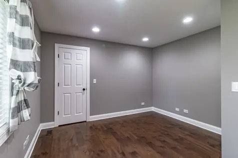 689 Laurel Avenue Wauconda IL 60084