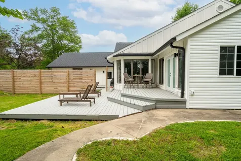 3302 West Lakeview Road Marion IL 62959