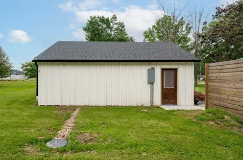 3302 West Lakeview Road Marion IL 62959