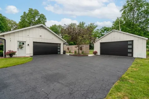 3302 West Lakeview Road Marion IL 62959