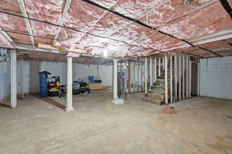 3302 West Lakeview Road Marion IL 62959