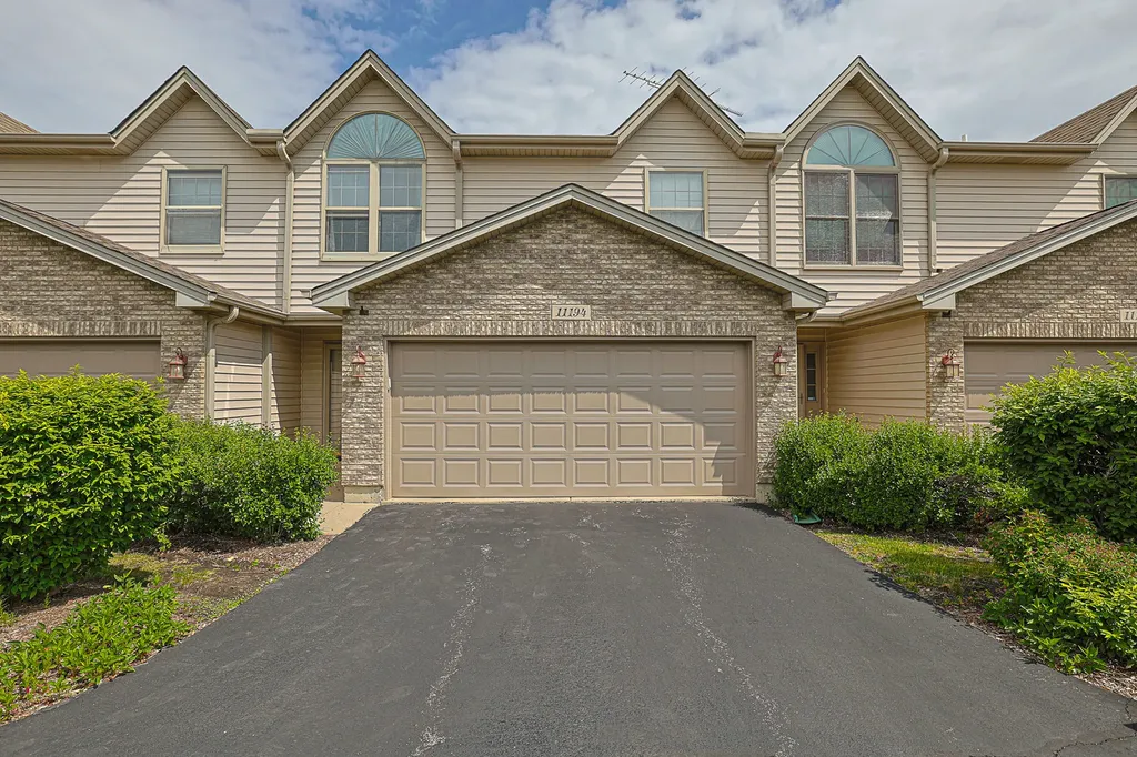 11194 Algonquin Road Huntley IL 60142