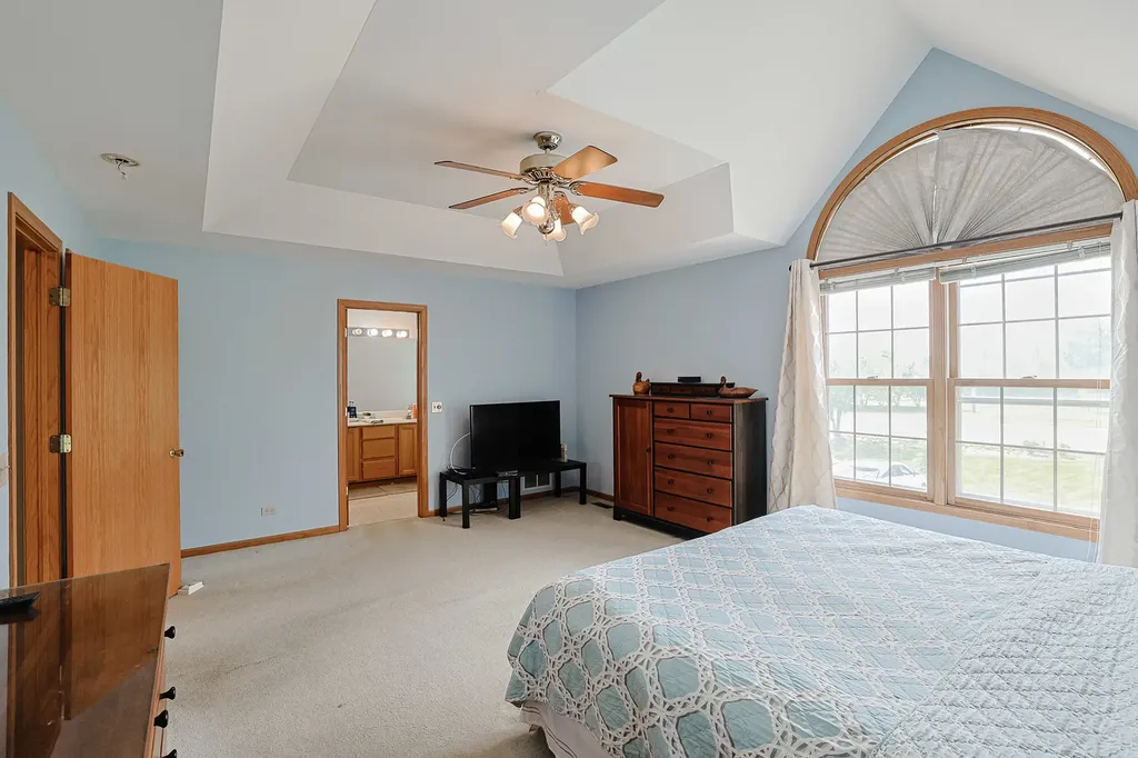 11194 Algonquin Road Huntley IL 60142
