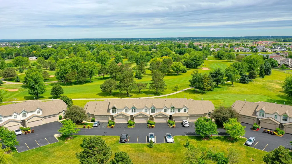 11194 Algonquin Road Huntley IL 60142